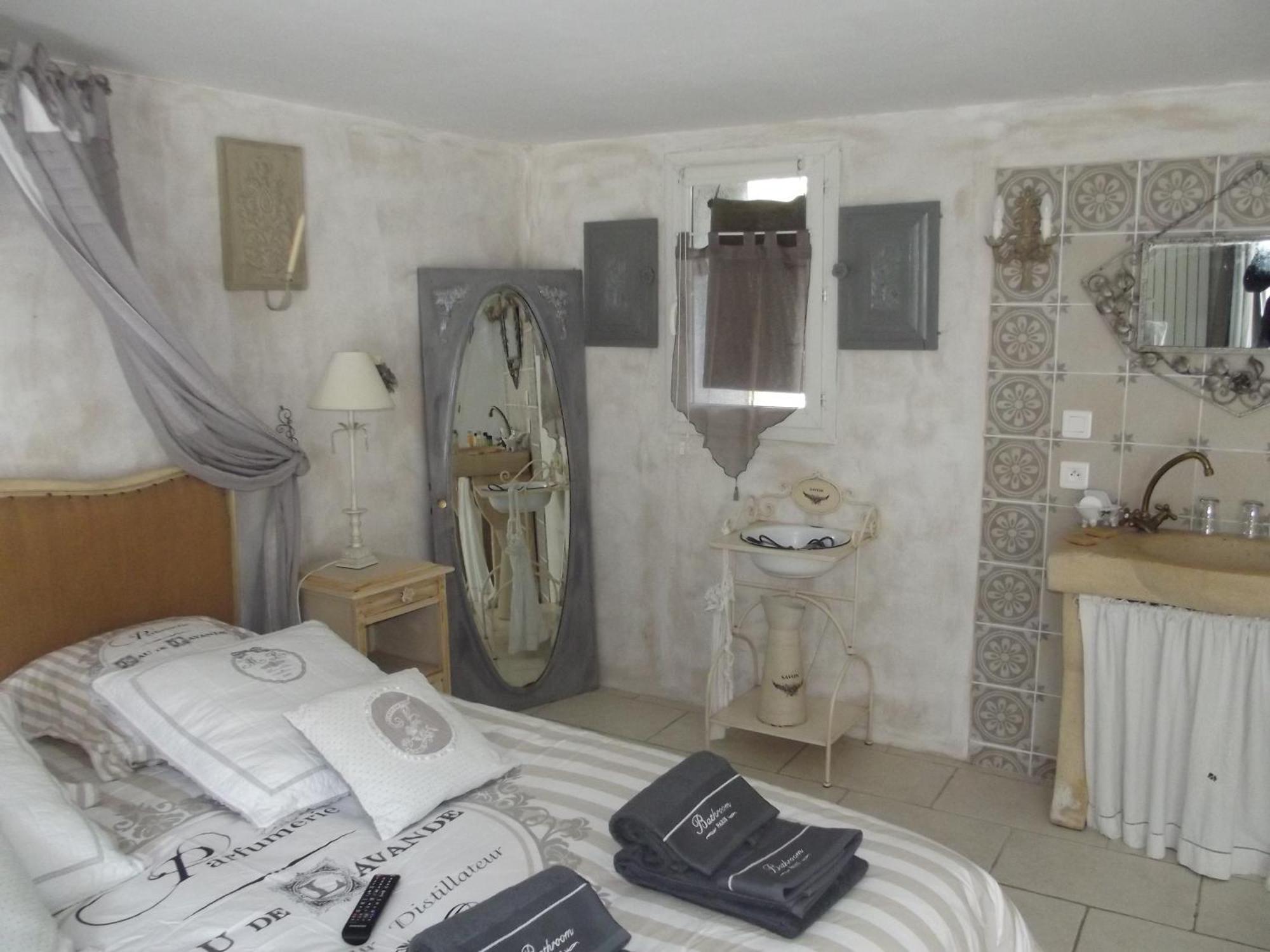 Bed and Breakfast Le Moulin De Sonnailles Кабрье Номер фото